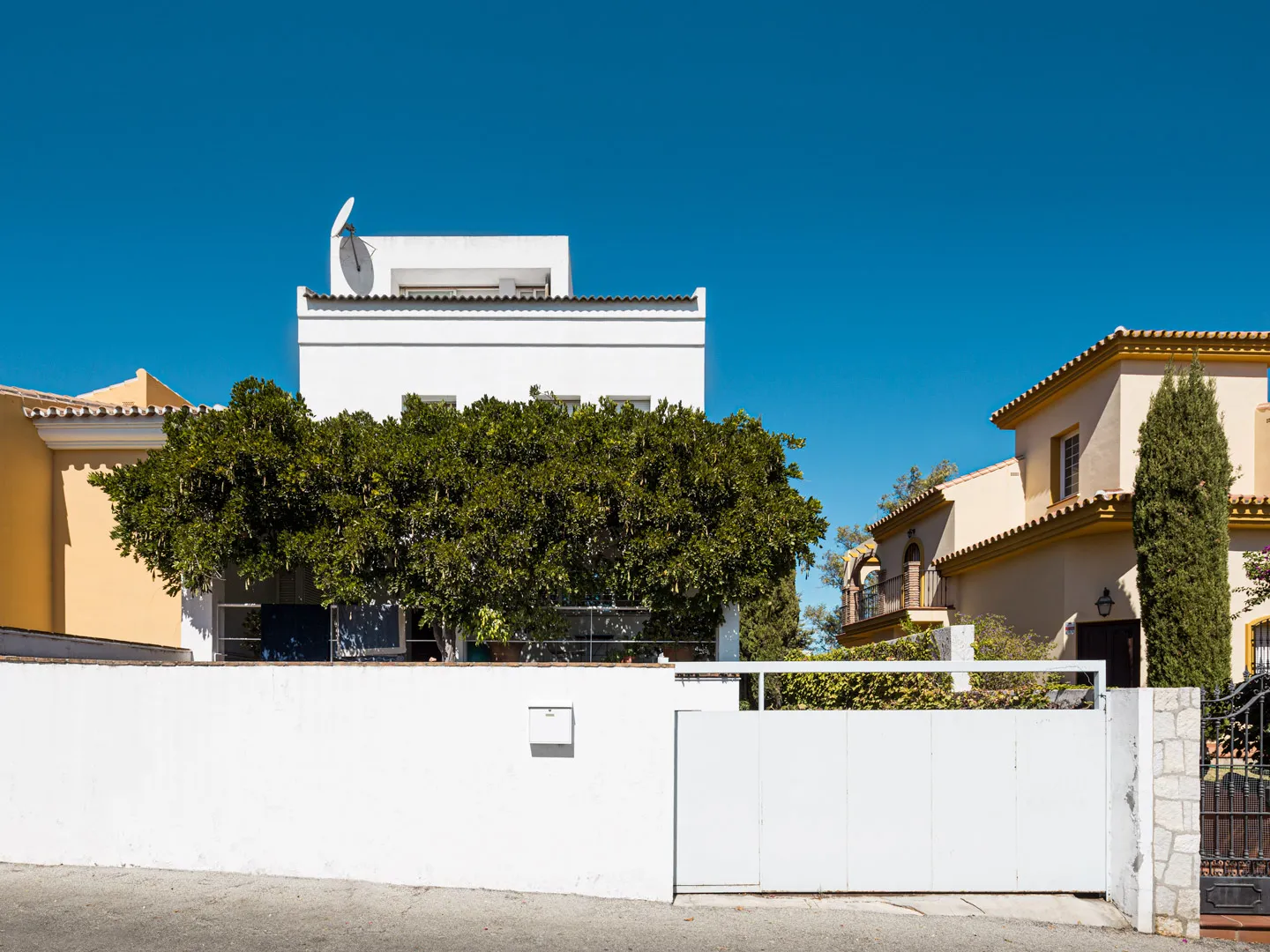 Casa Tomada - Clea Granados, escenógrafa. Jose Masterton